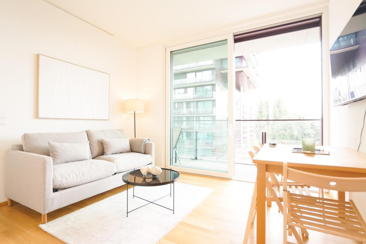 Suite In High-Rise On The Danube Wien Exteriör bild
